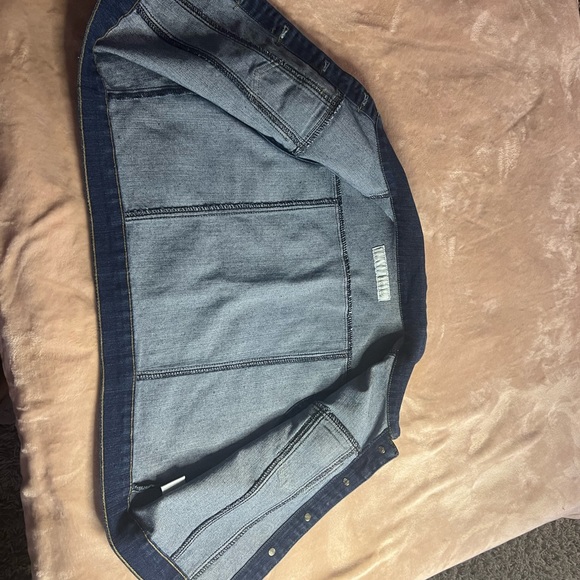 Suzy Sheir Distressed Jean Vest - Picture 2 of 4